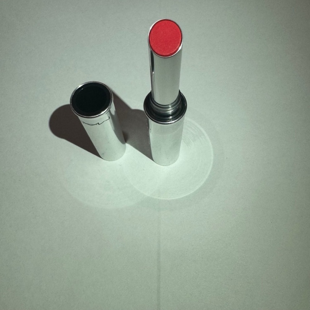 Mac locked kiss lipstick (gutsy)